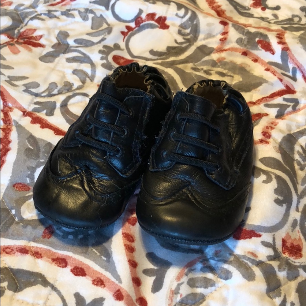 Little boys robeez black dress shoes